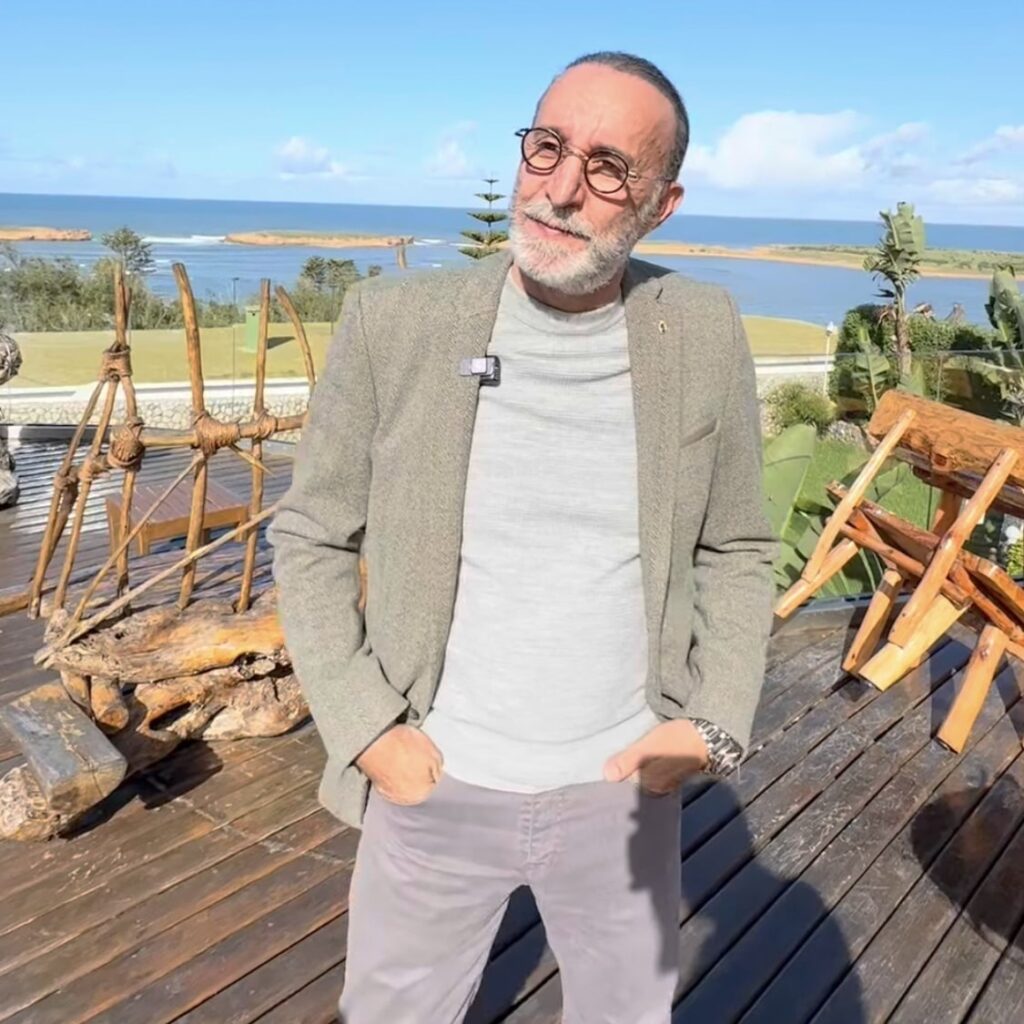 Robert Ramsey, Founder and CEO of Ready To Retire Now — early retiree, retirement planning expert, and financial education advocate. About Us